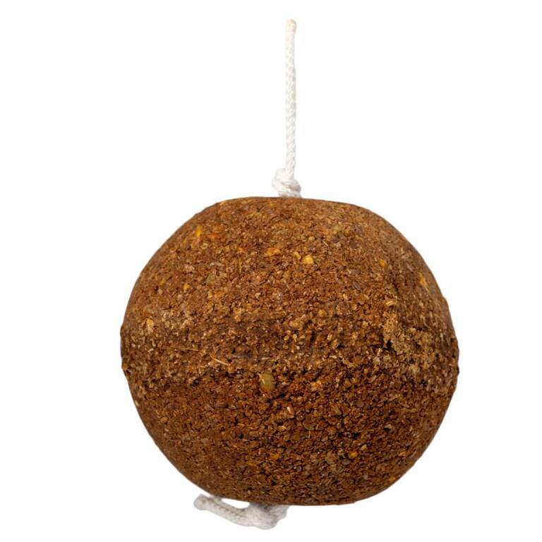 SEED BALL It contains molasses, flaxseed, sunflower seeds, cracked corn, and pumpkin seeds.